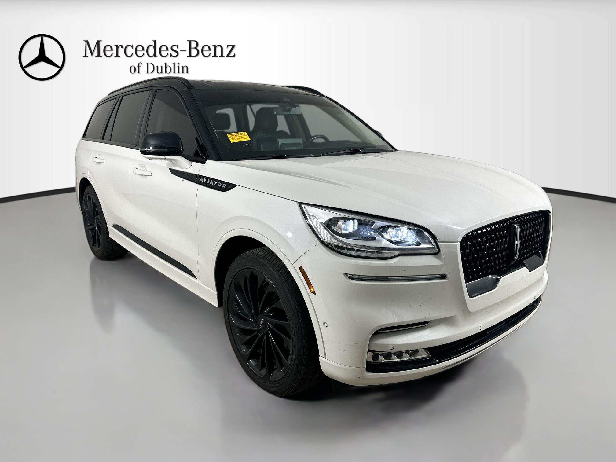Used 2023 Lincoln Aviator Reserve w/ Equipment Group 201A AWD/4WD image 3