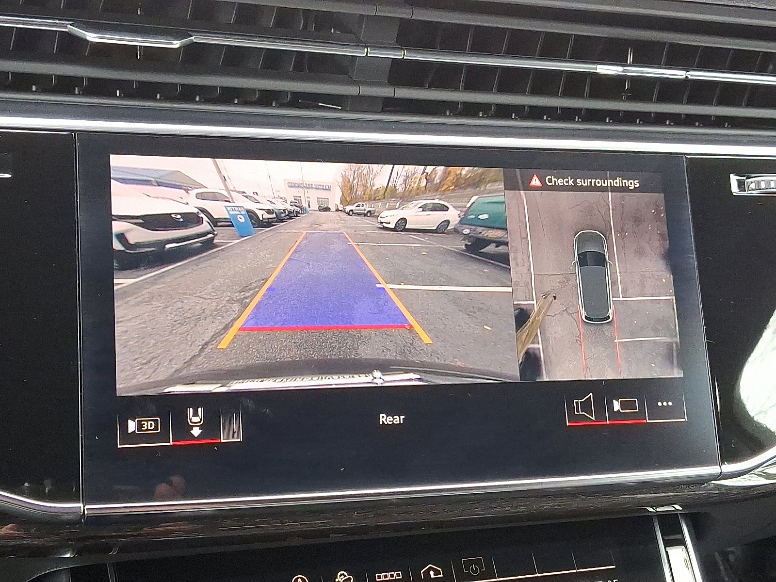 Used 2025 Audi Q7 2.0T Premium w/ Convenience Package image 17