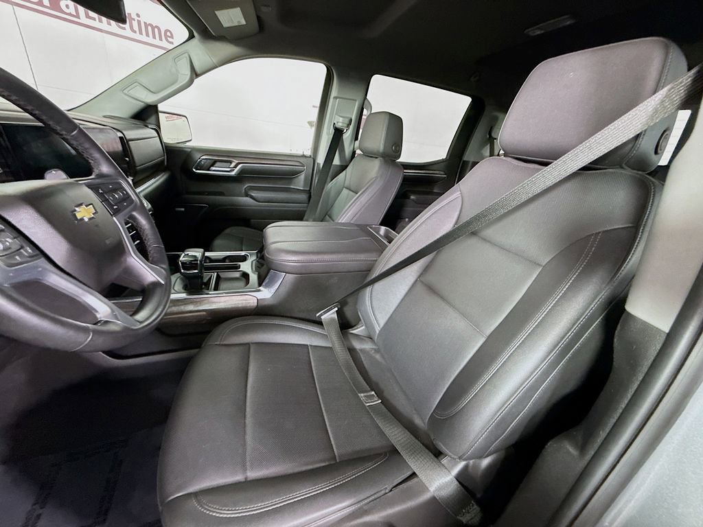 Used 2024 Chevrolet Silverado 1500 LTZ w/ LTZ Convenience Package II image 26