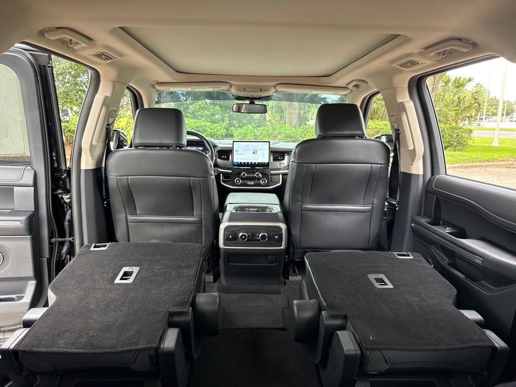 Used 2023 Ford Expedition XLT RWD image 25