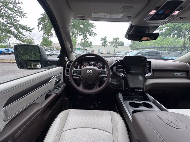 New 2026 RAM 3500 Laramie AWD/4WD image 14
