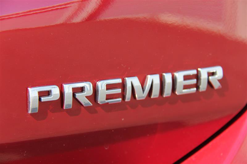 Used 2019 Chevrolet Equinox Premier FWD image 12