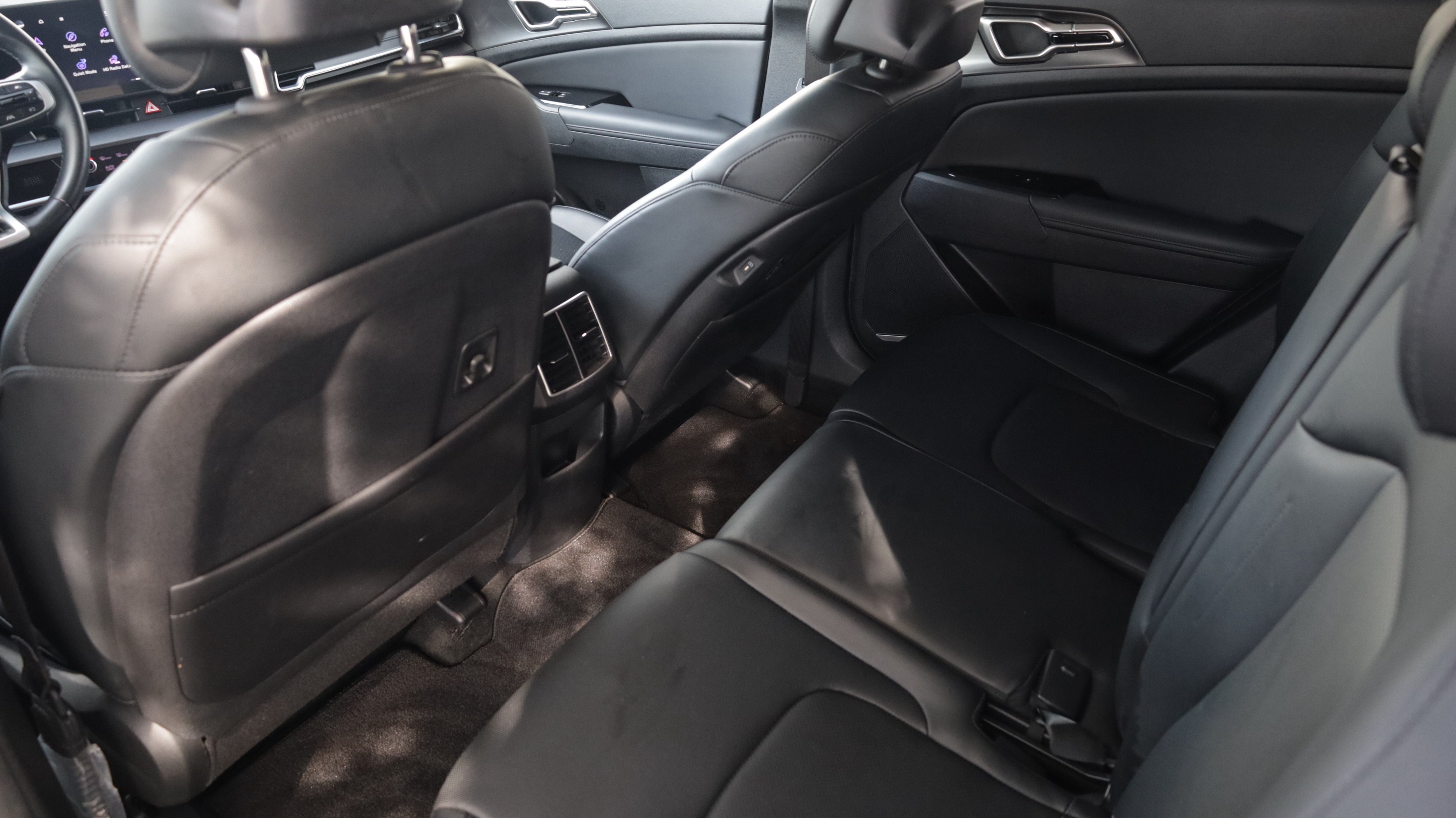 Used 2023 Kia Sportage EX FWD image 12