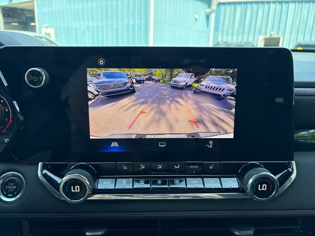 Used 2024 Chevrolet Colorado Z71 w/ Z71 Convenience Package 2 AWD/4WD image 15