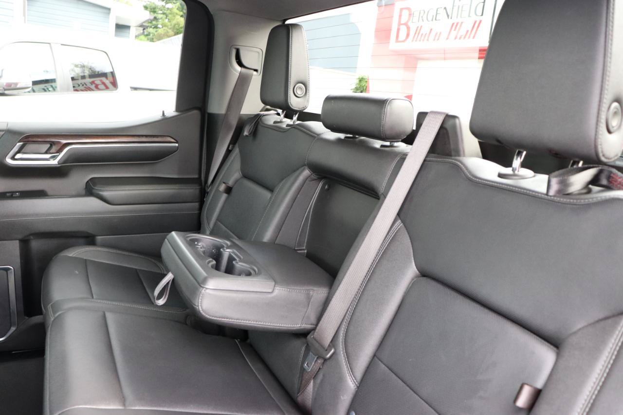 Used 2024 GMC Sierra 1500 SLT AWD/4WD image 22