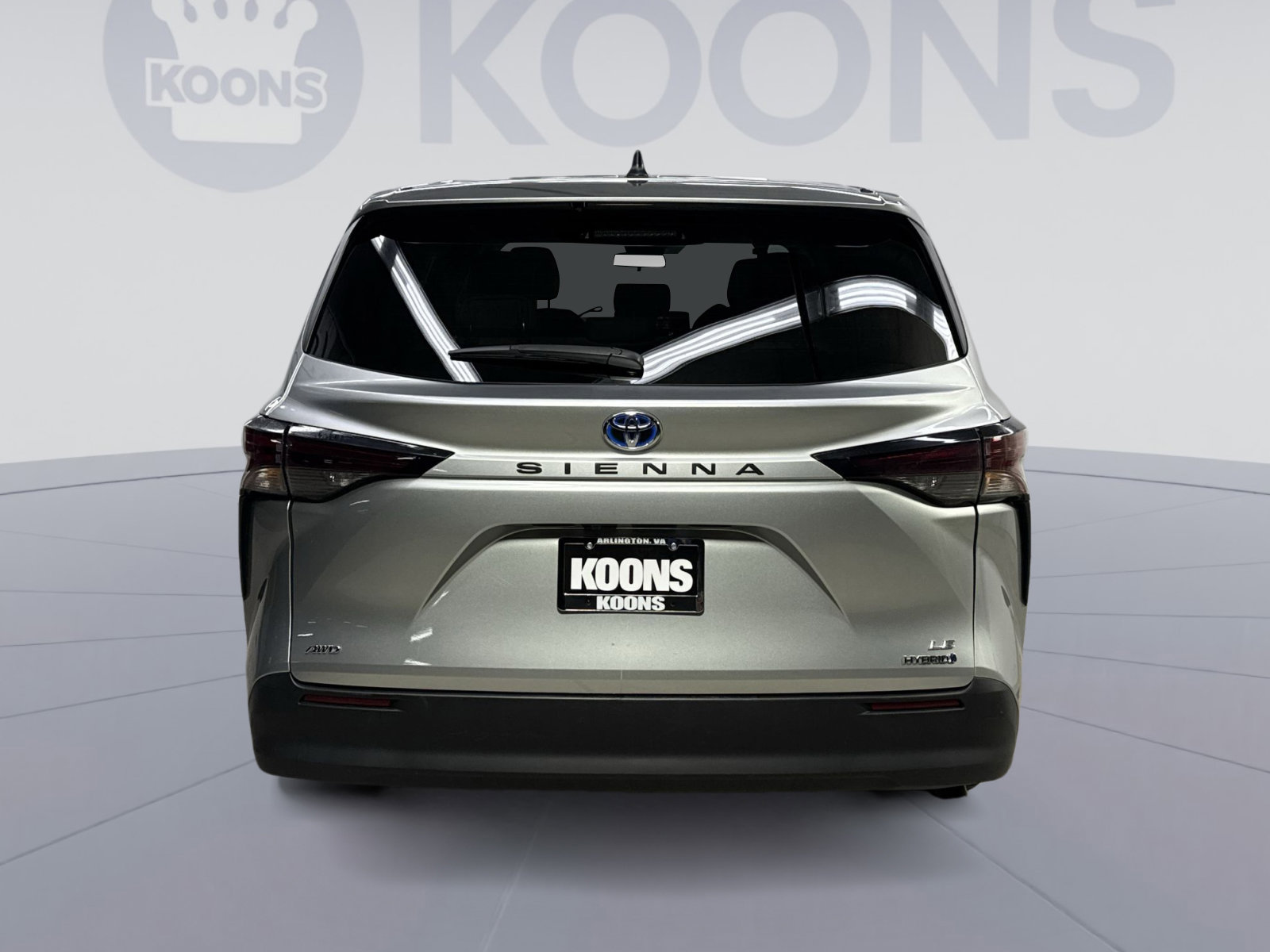 Used 2024 Toyota Sienna LE image 11