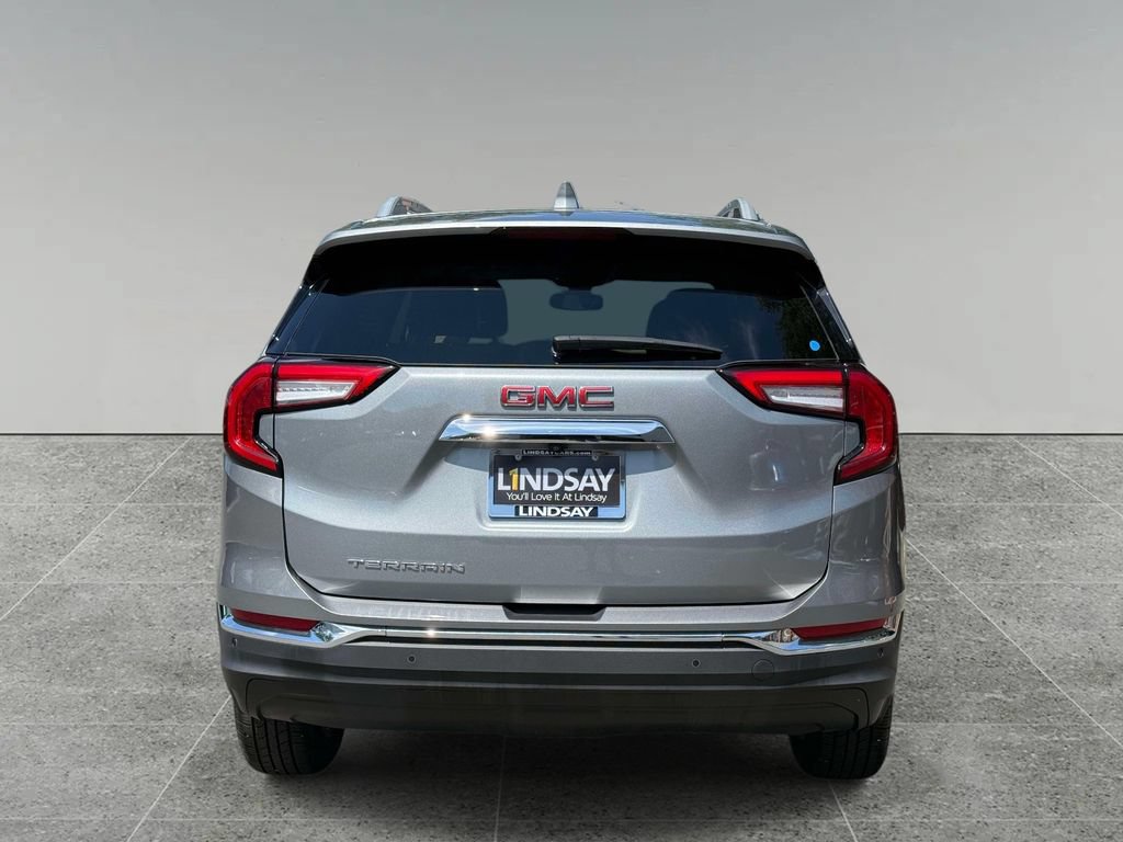 Used 2023 GMC Terrain SLT w/ LPO, Floor Liner Package FWD image 11