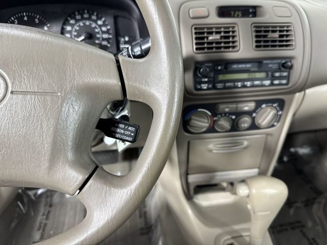 Used 2001 Toyota Corolla CE FWD image 10