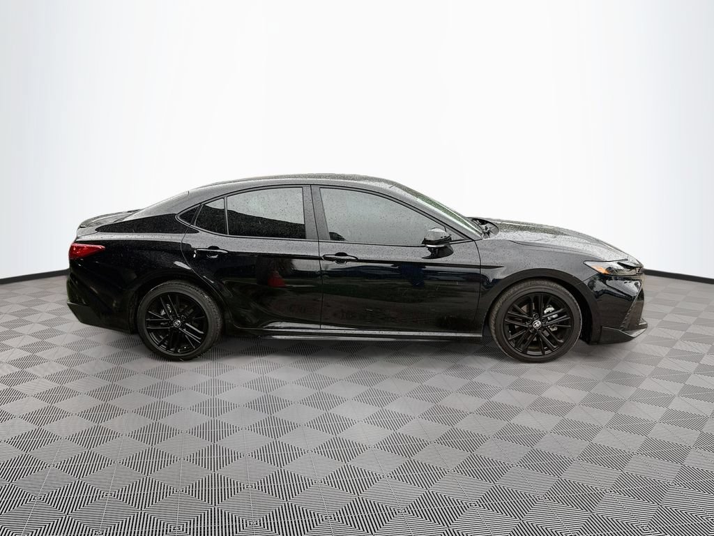Used 2026 Toyota Camry SE FWD image 5