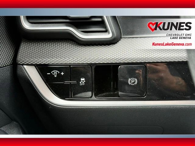 Used 2025 Kia Sportage LX image 39