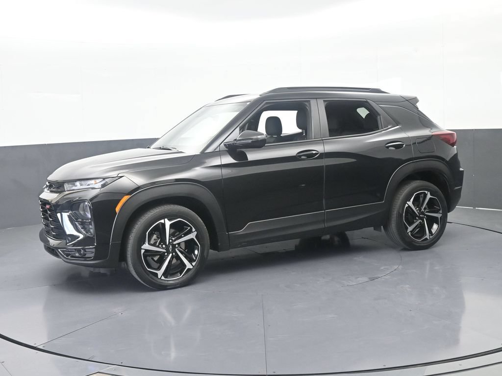 Used 2022 Chevrolet TrailBlazer RS FWD image 2