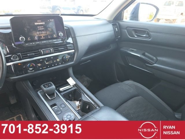Certified 2024 Nissan Pathfinder SV AWD/4WD image 12