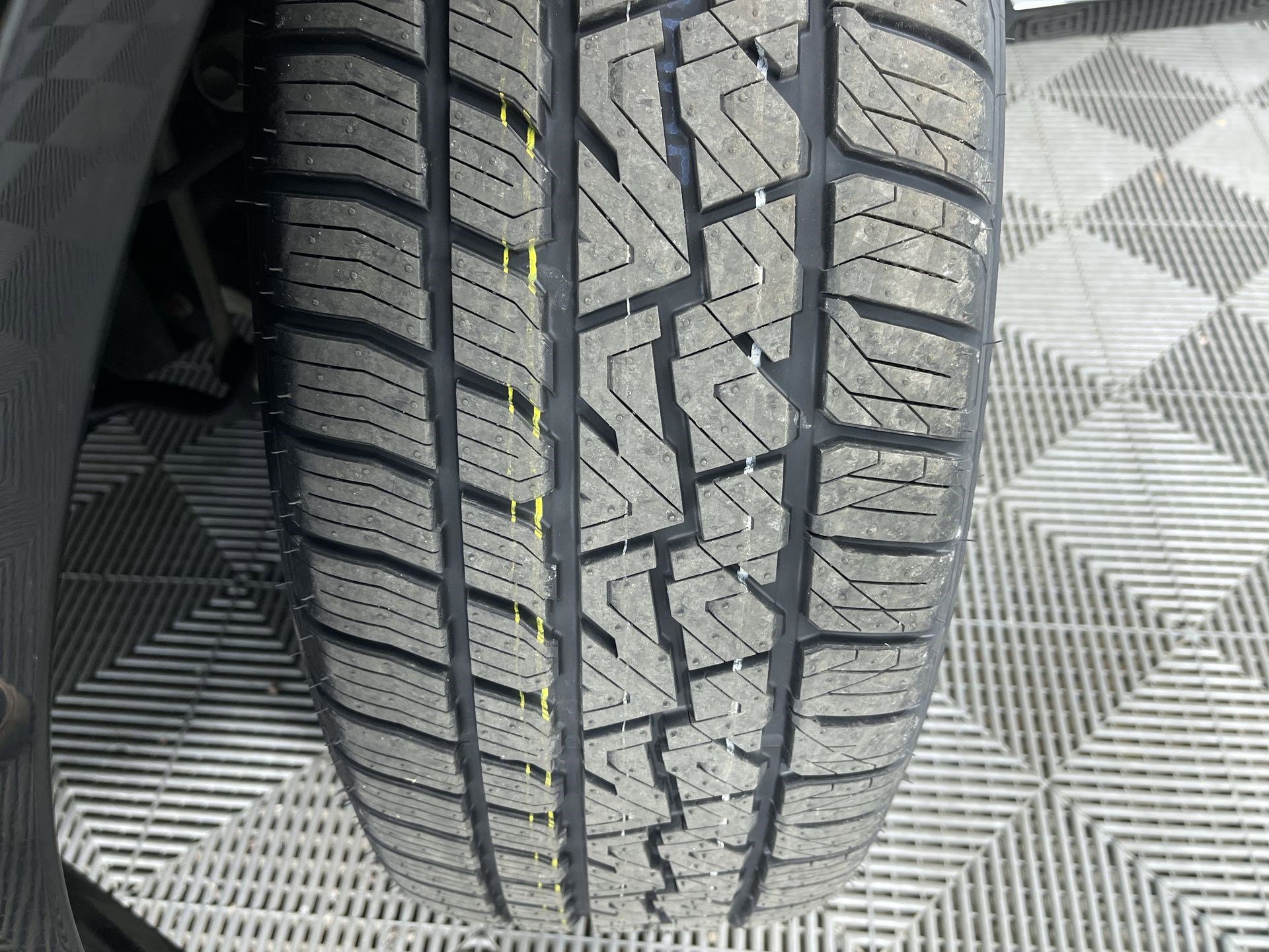 Certified 2023 Nissan Ariya AWD image 27