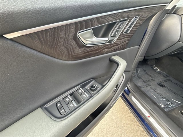 Used 2021 Audi Q8 Premium Plus w/ Premium Plus Package image 13