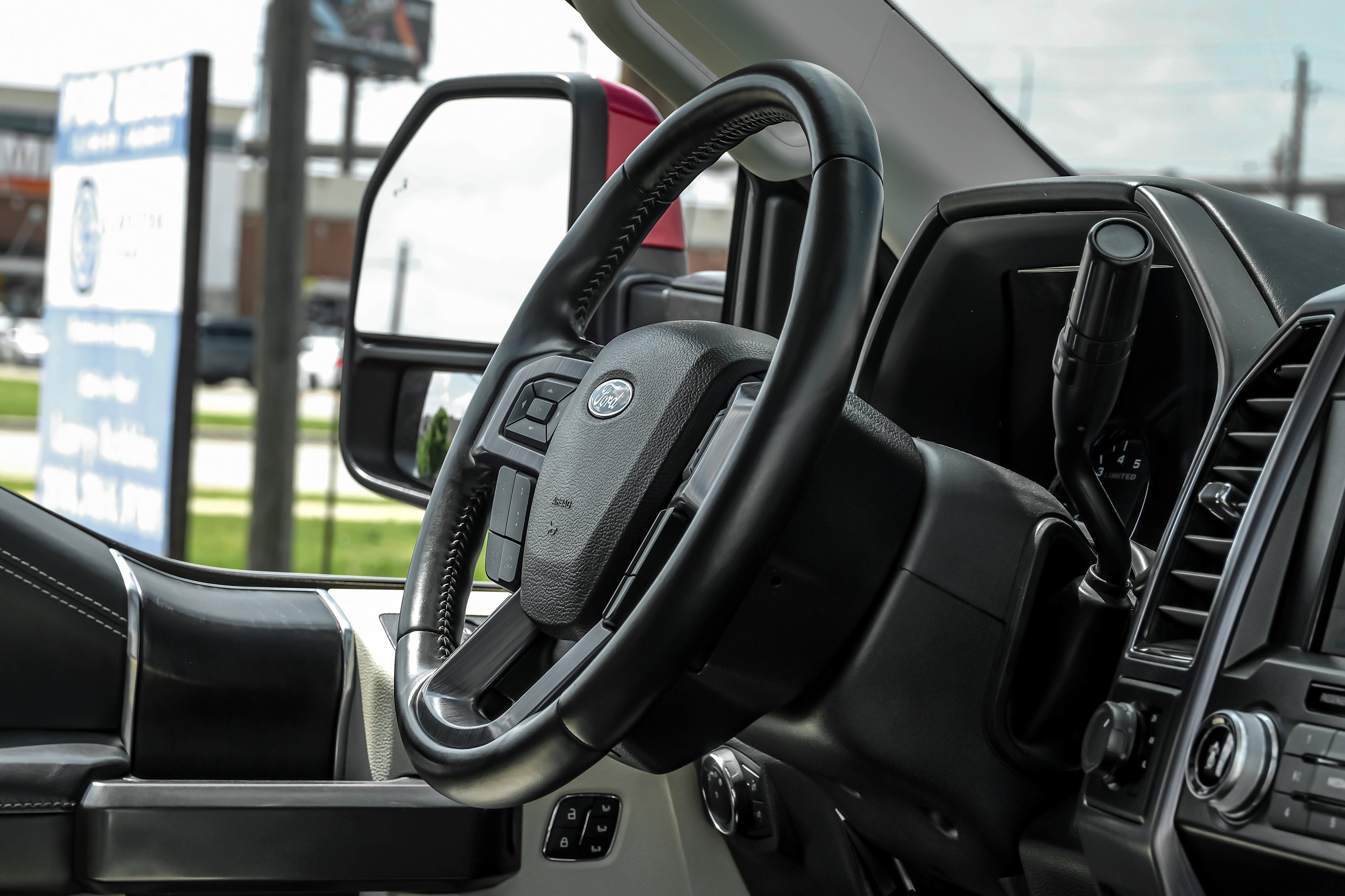 Used 2020 Ford F250 Limited w/ FX4 Off-Road Package AWD/4WD image 15