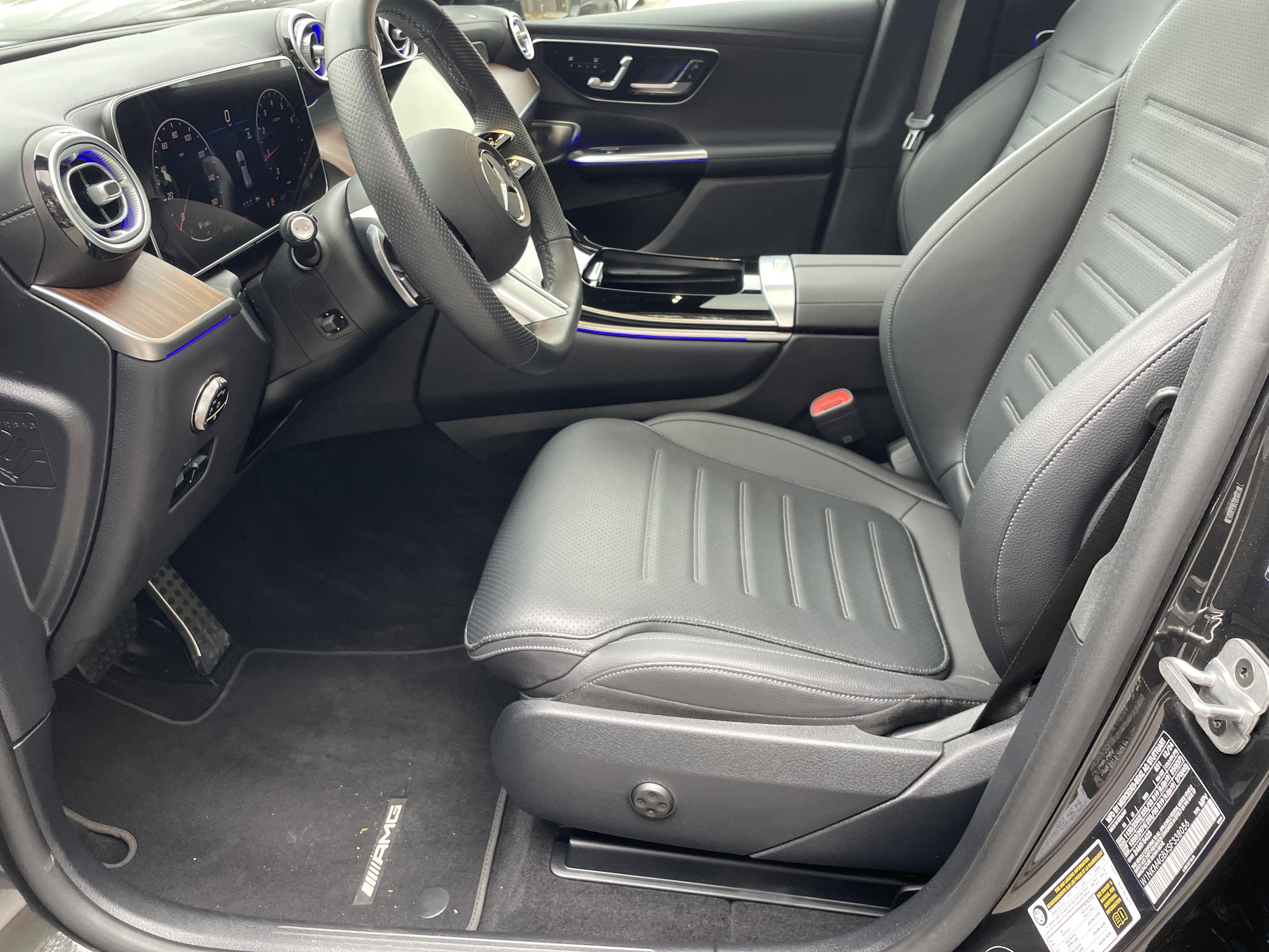 Certified 2025 Mercedes-Benz GLC 300 image 21
