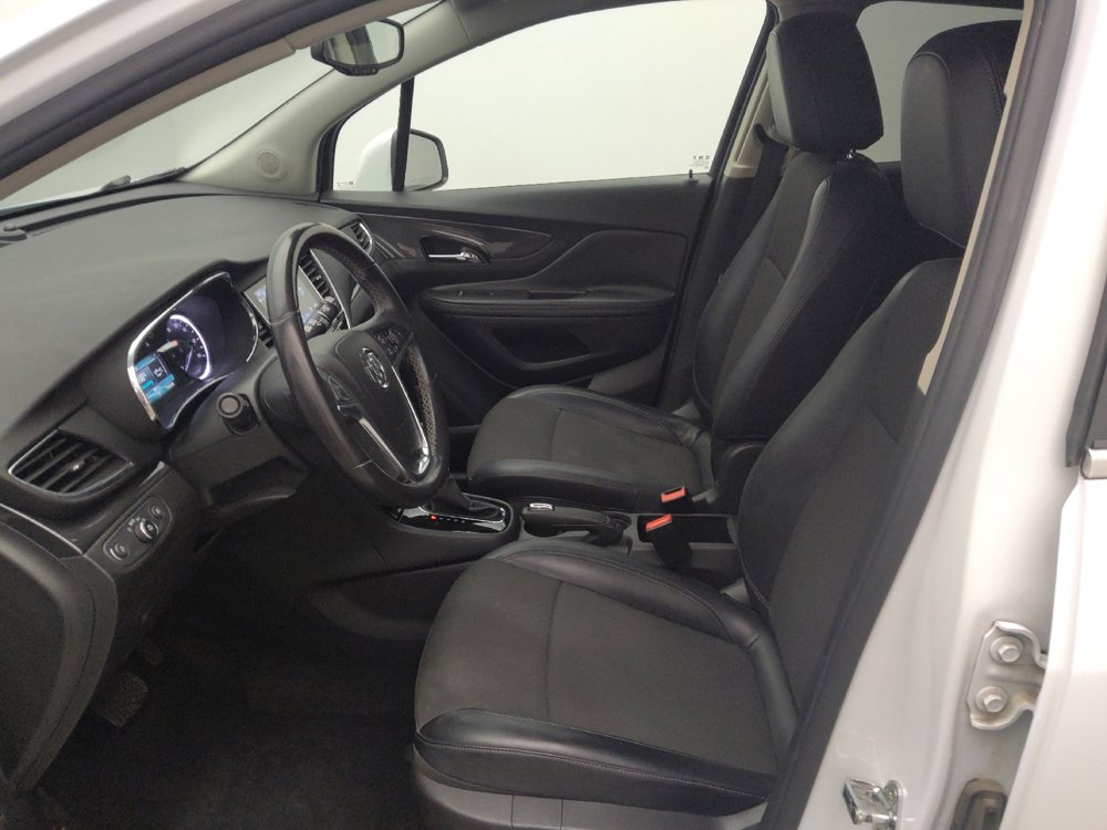 Used 2018 Buick Encore Sport Touring image 17