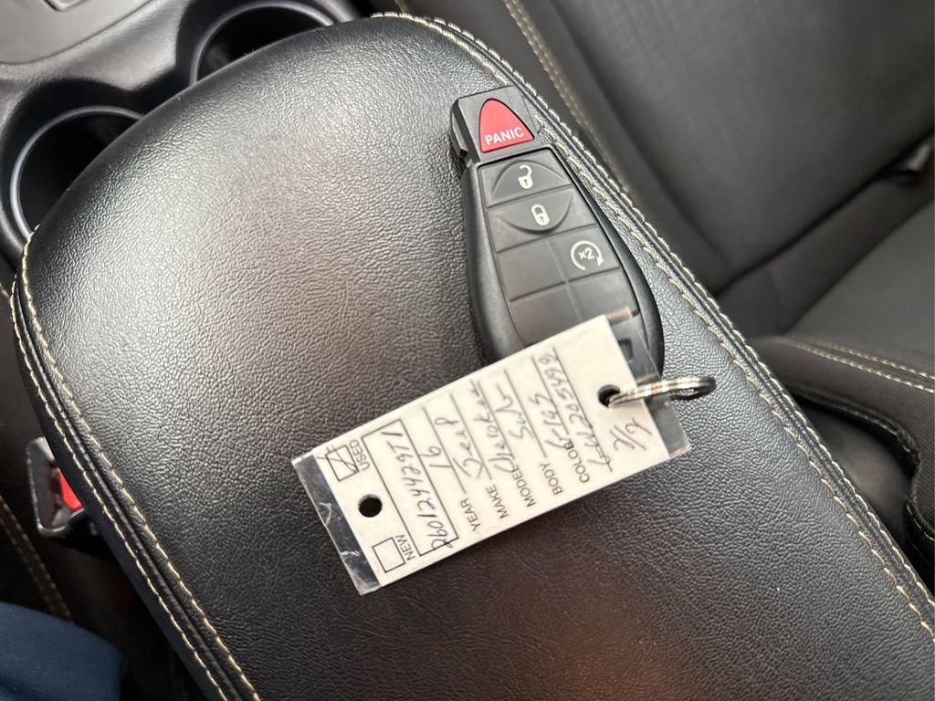 Used 2016 Jeep Cherokee Latitude w/ Cold Weather Group image 36