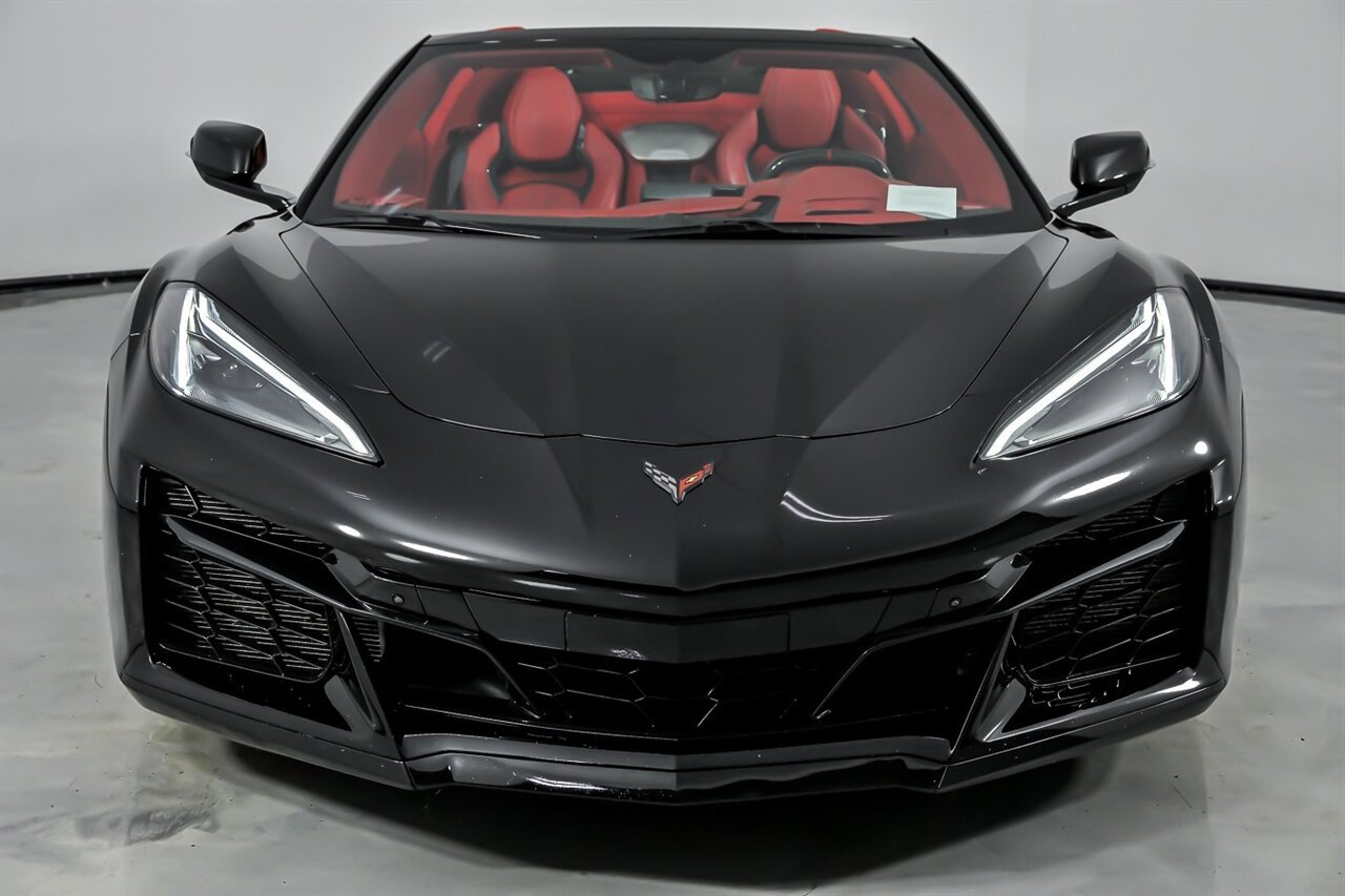Used 2023 Chevrolet Corvette Z06 RWD image 5