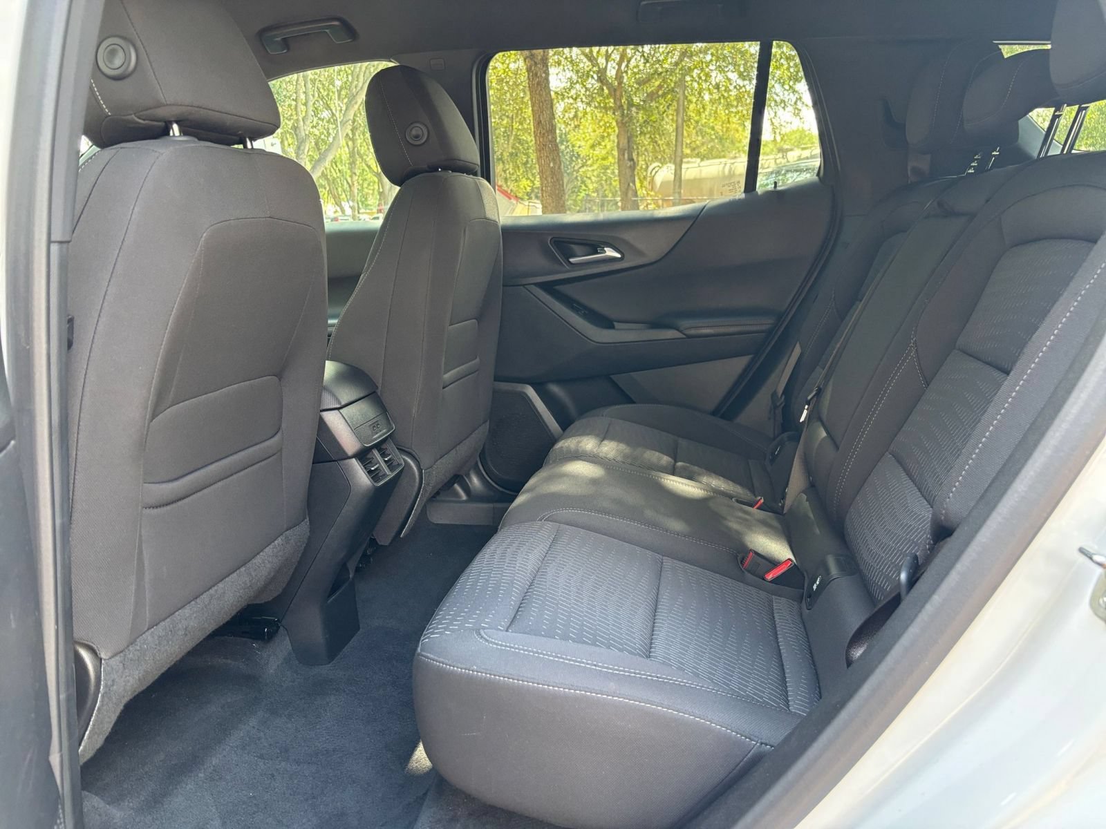 Used 2025 Chevrolet Equinox LT FWD image 25