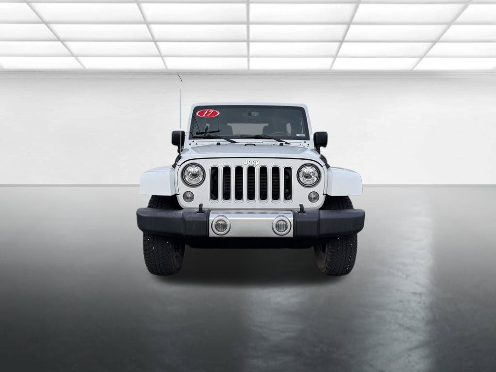 Used 2017 Jeep Wrangler Unlimited Sahara w/ Connectivity Group AWD/4WD image 11