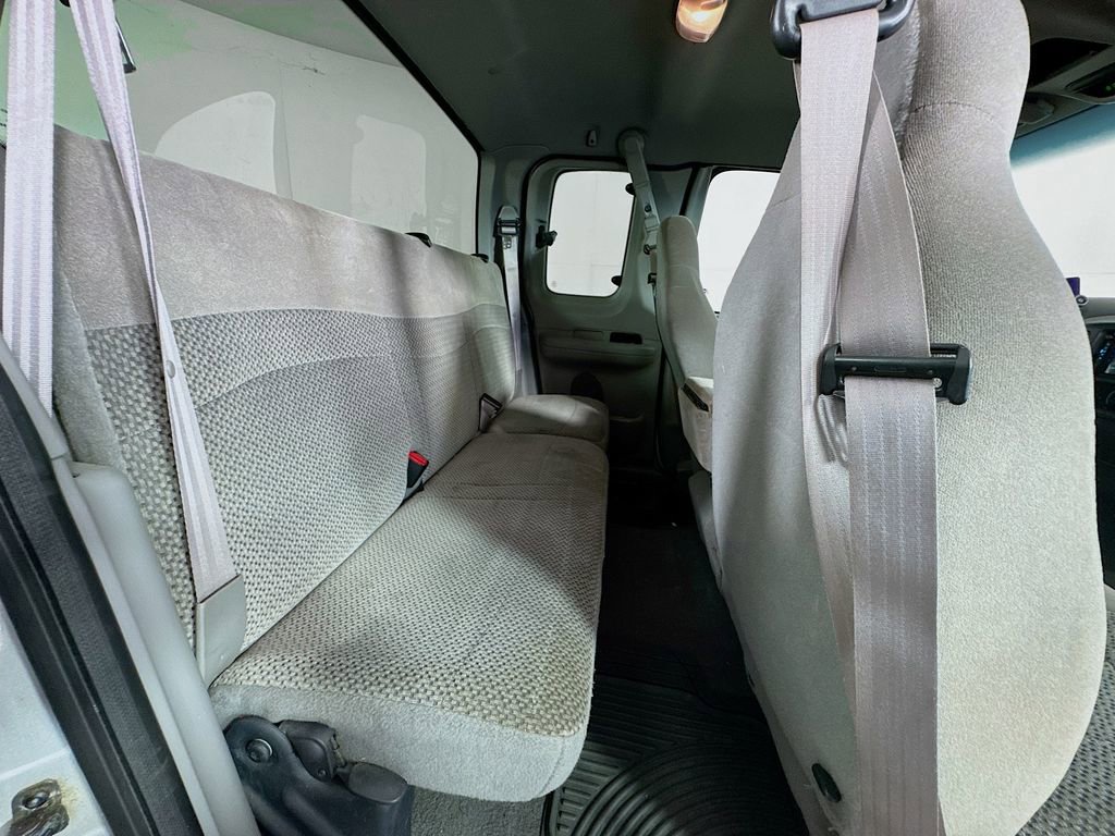 Used 2001 Ford F150 Lariat RWD image 30