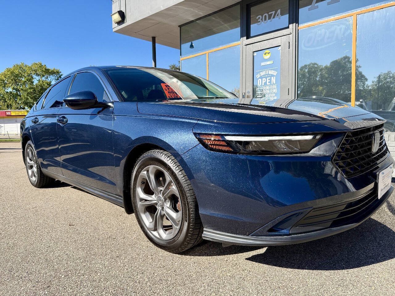 Used 2023 Honda Accord EX image 3