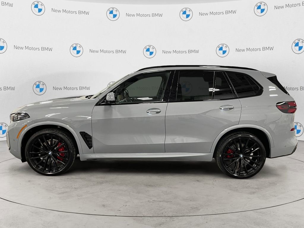 New 2026 BMW X5 xDrive40i w/ M Sport Package image 2