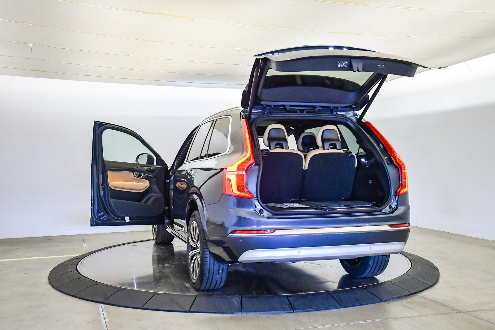 Certified 2022 Volvo XC90 T6 Inscription image 30