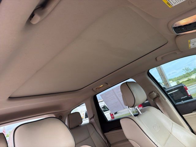 Used 2014 Jeep Grand Cherokee Overland w/ Advanced Technology Group AWD/4WD image 19