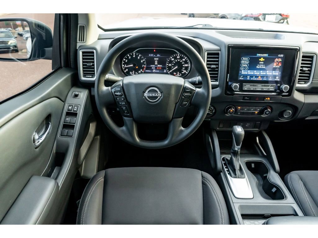 Used 2023 Nissan Frontier SV image 18