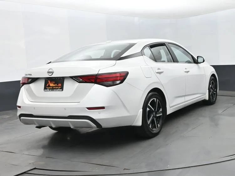 Used 2025 Nissan Sentra SV FWD image 8