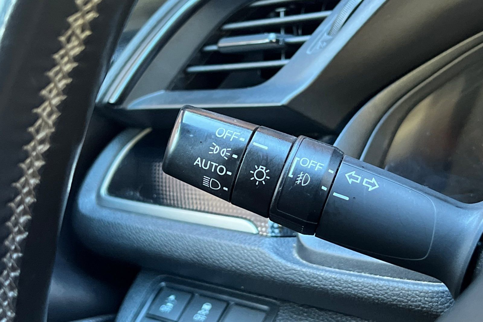 Used 2021 Honda Civic Sport image 32