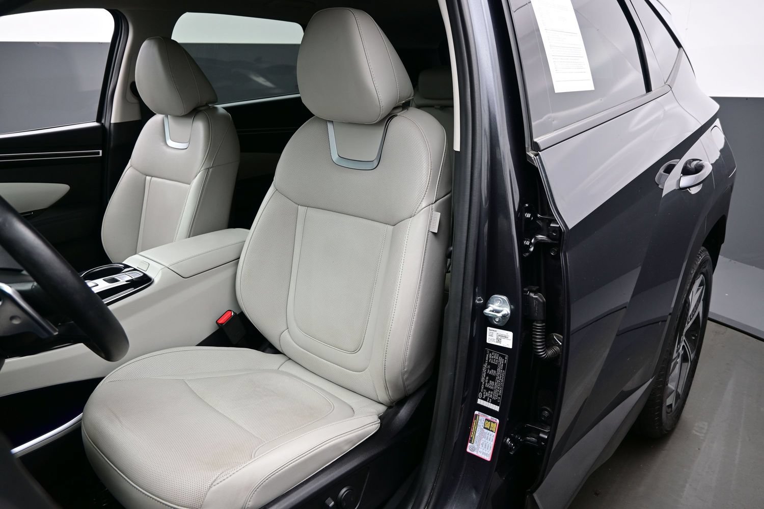 Certified 2024 Hyundai Tucson Limited AWD/4WD image 12