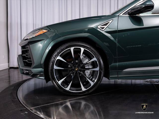 Used 2021 Lamborghini Urus AWD/4WD image 8