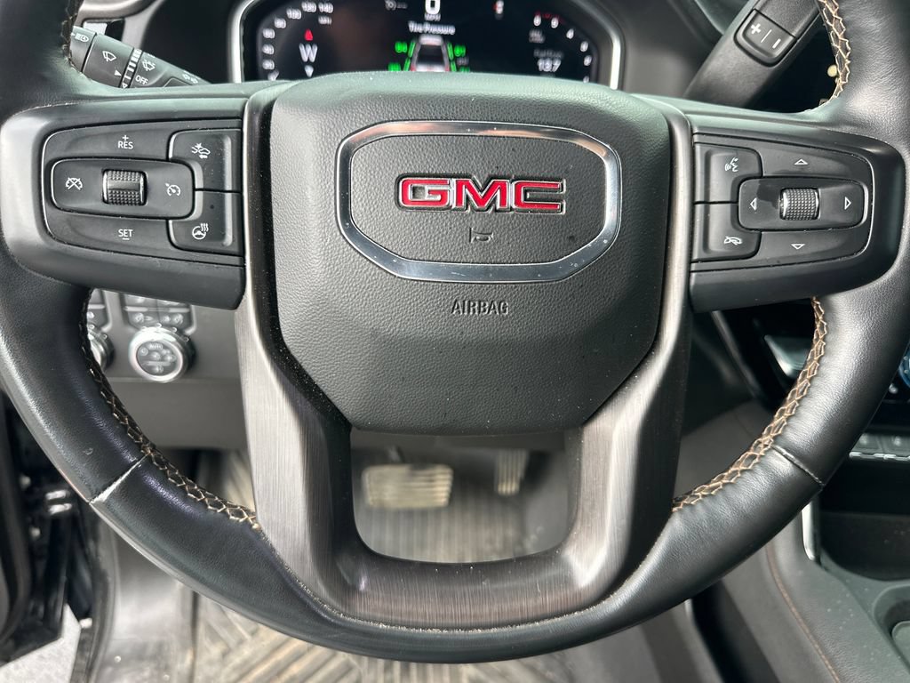 Used 2024 GMC Sierra 2500 AT4 w/ Technology Package AWD/4WD image 21