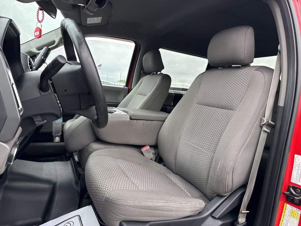 Used 2016 Ford F150 XLT AWD/4WD image 11