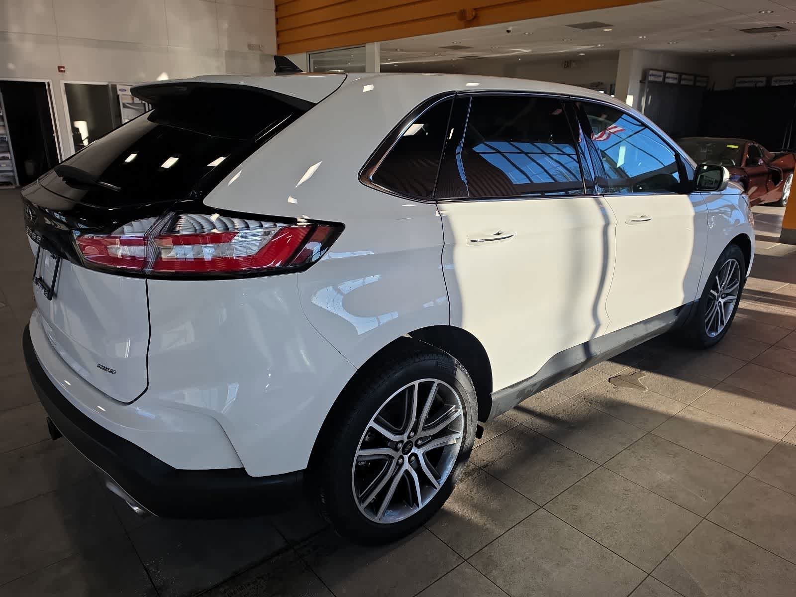 Used 2024 Ford Edge Titanium w/ Equipment Group 301A AWD/4WD image 7