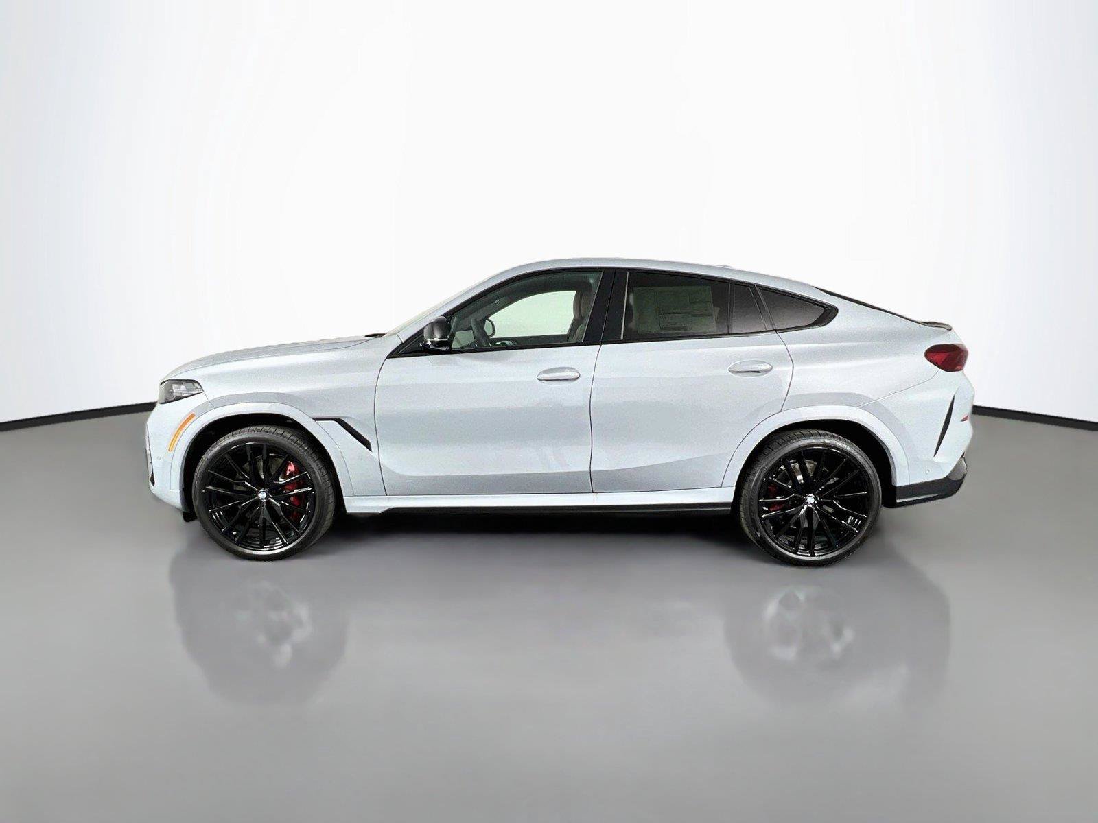 New 2027 BMW X6 M60i AWD/4WD image 3