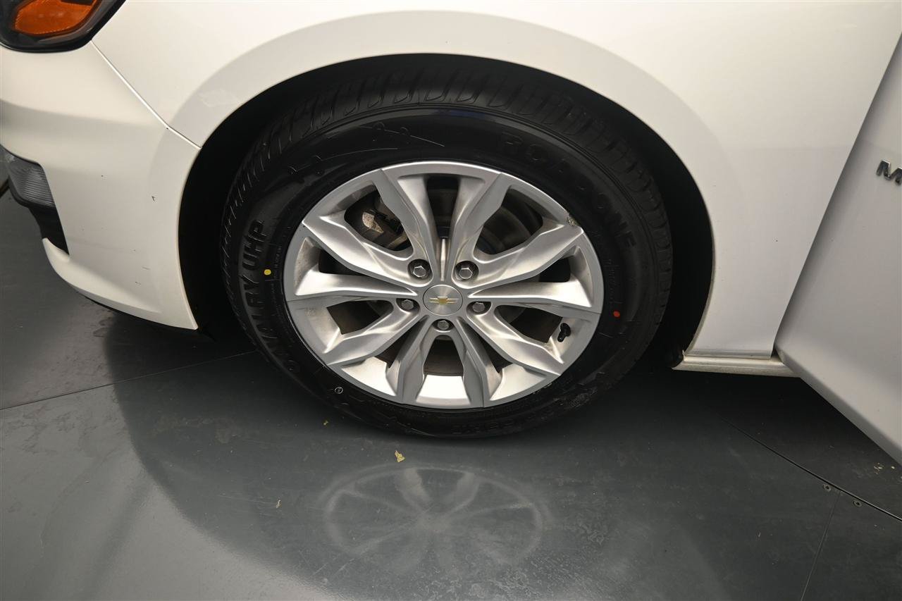 Used 2022 Chevrolet Malibu LT FWD image 16
