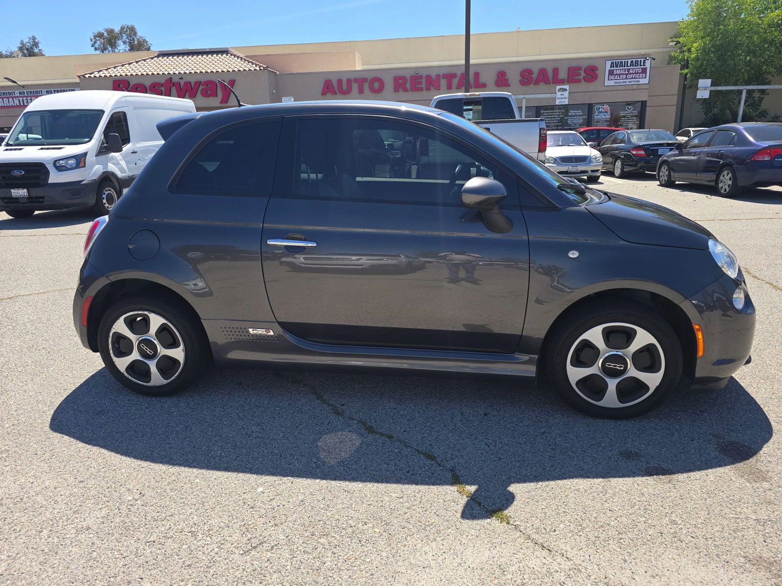 Used 2017 FIAT 500 e image 4