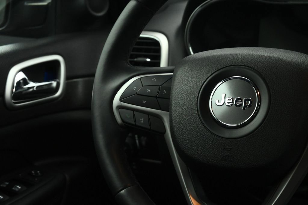 Used 2018 Jeep Grand Cherokee Altitude AWD/4WD image 43
