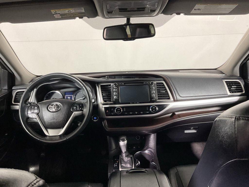 Used 2016 Toyota Highlander XLE image 21