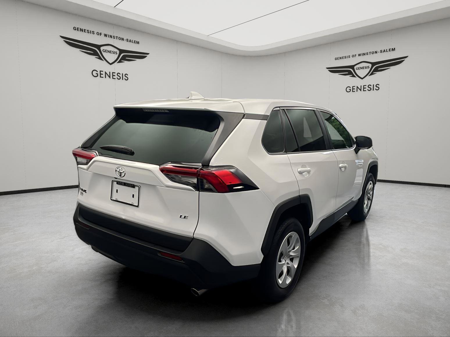 Used 2023 Toyota RAV4 LE FWD image 5