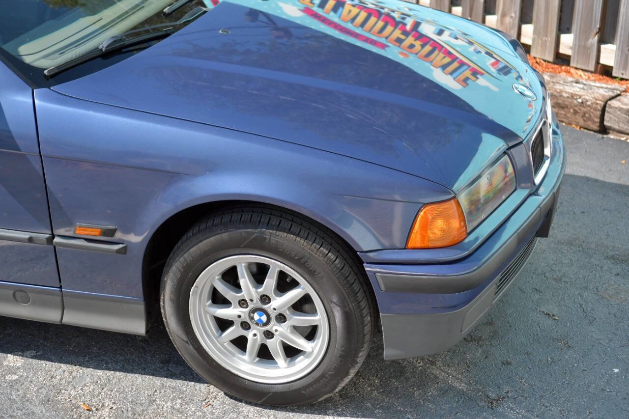 Used 1995 BMW 318ti Hatchback RWD image 38