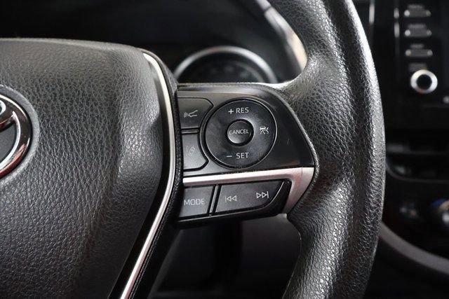 Used 2021 Toyota Camry LE image 19