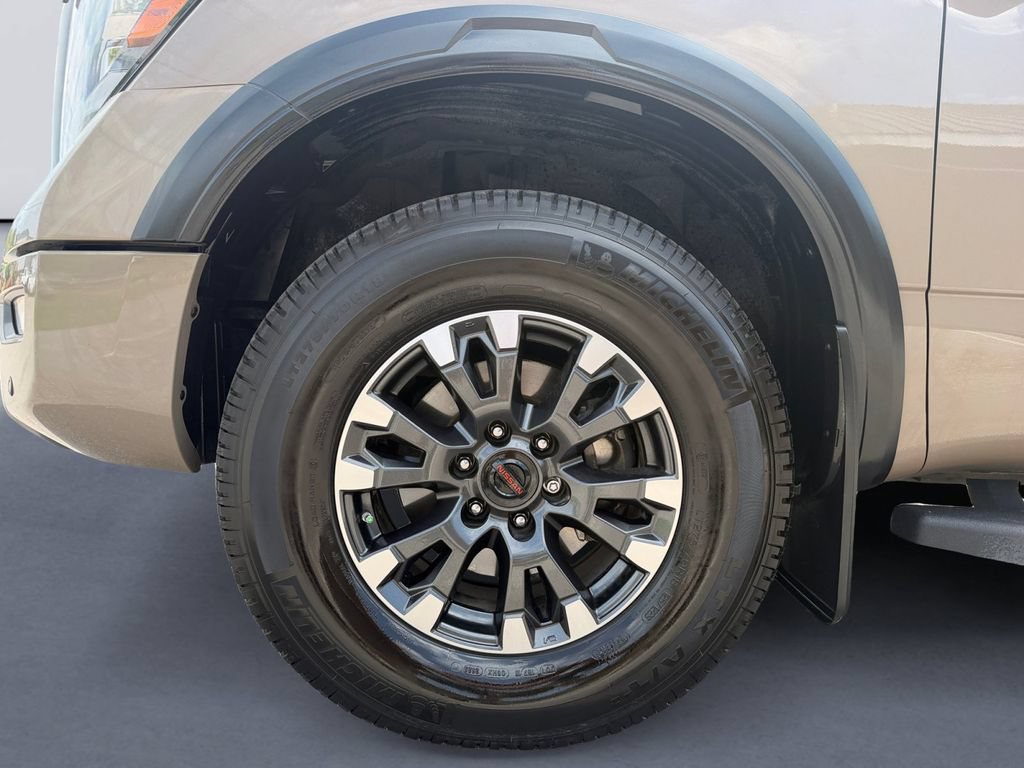 Used 2021 Nissan Titan PRO-4X w/ Pro-4x Convenience Package AWD/4WD image 9