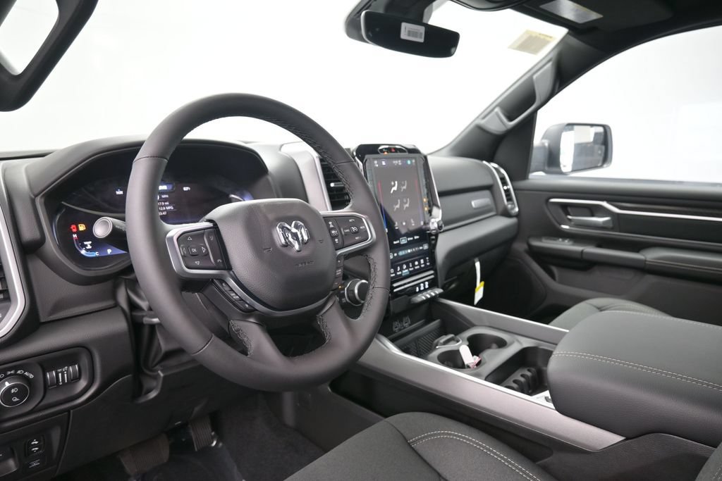 New 2026 RAM 1500 Big Horn AWD/4WD image 16