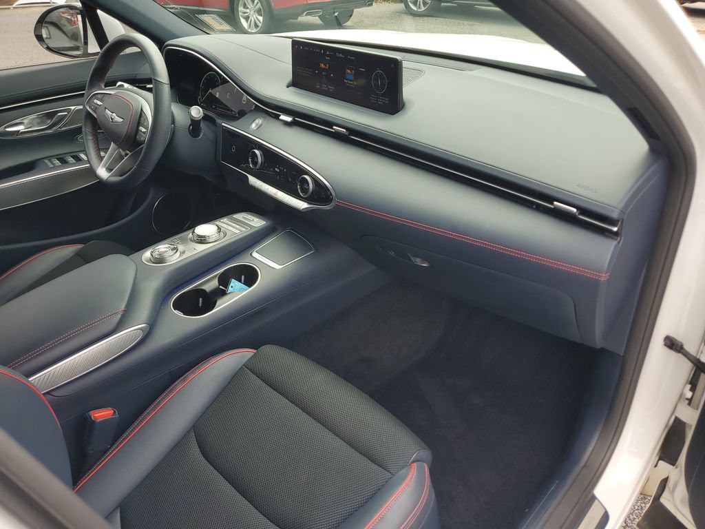 Used 2023 Genesis GV70 2.5T w/ Sport Prestige Package AWD/4WD image 4
