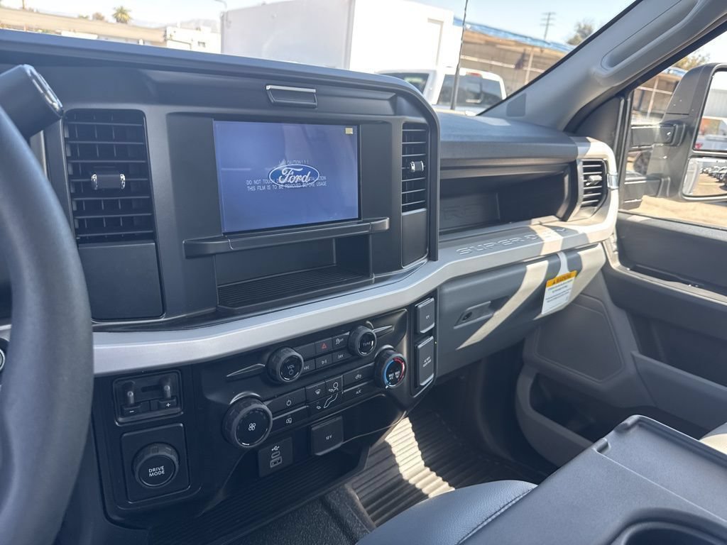 New 2026 Ford F350 XL w/ XL Chrome Package RWD image 36